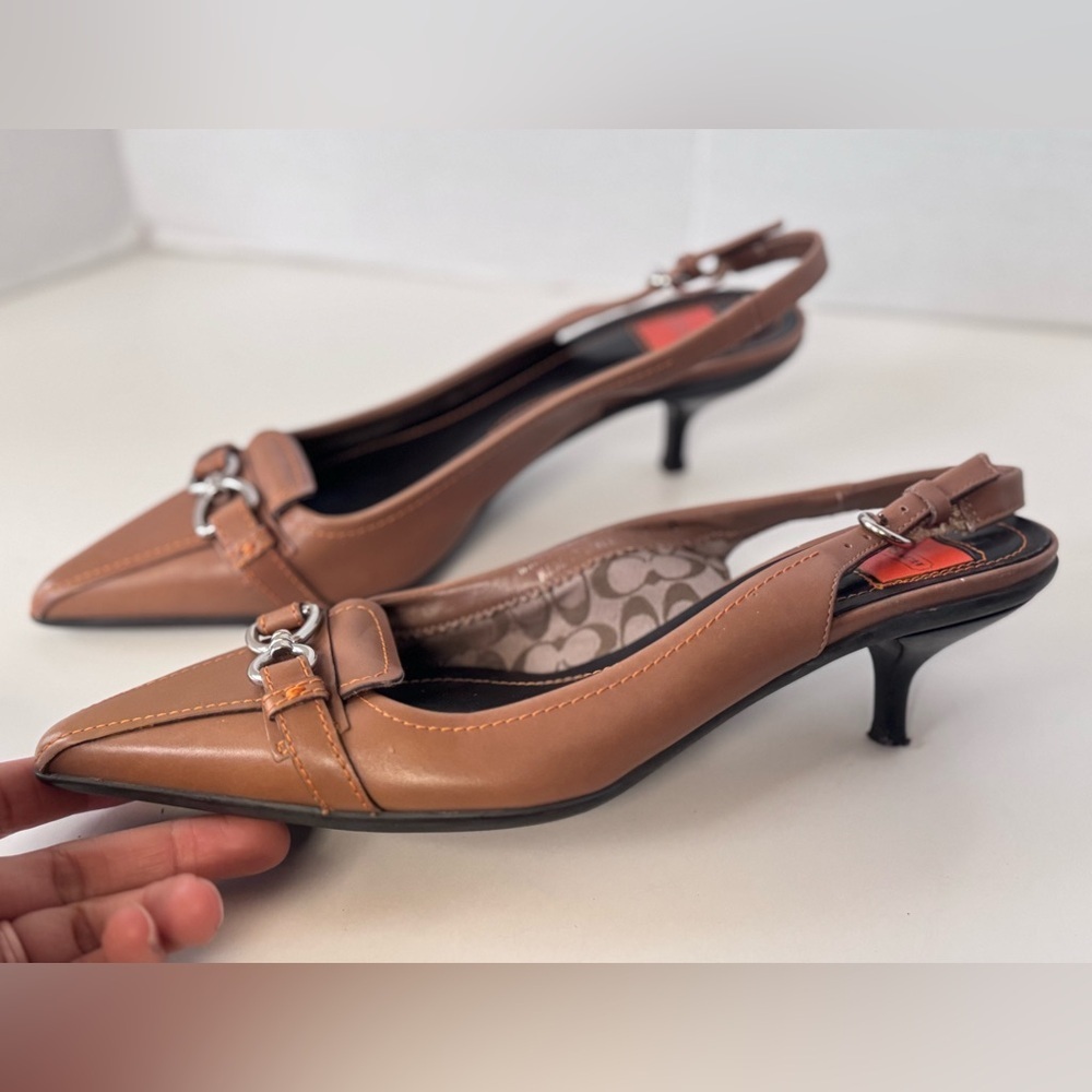Vintage Coach Starr Tan Leather Buckle Slingback Kitten Heels Size 6 - Picture 6 of 12